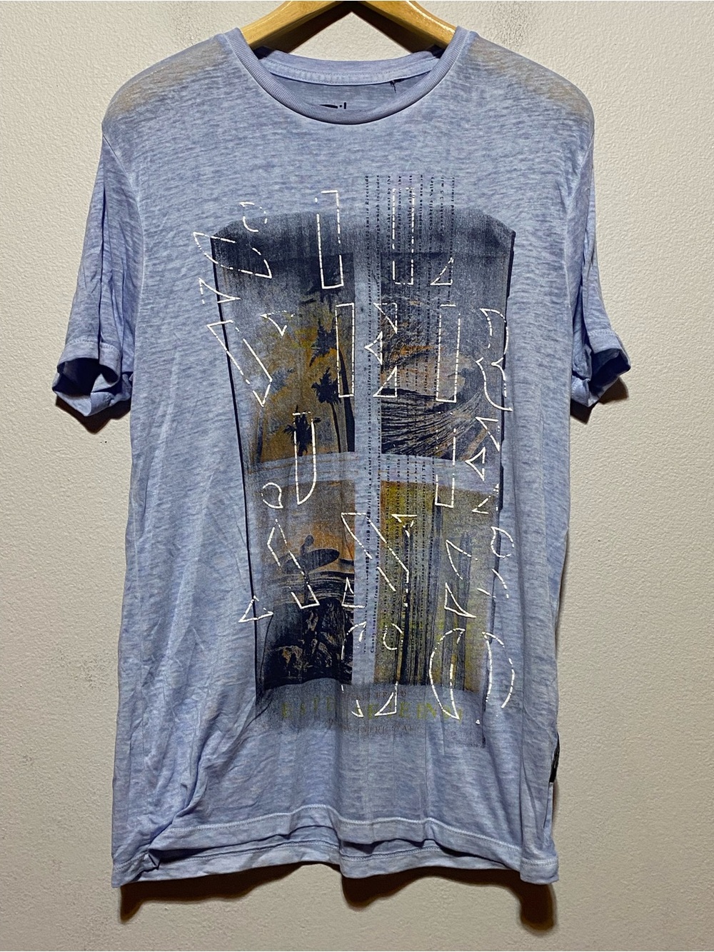 Silver Jeans  T-SHIRT Mens Size Small Blue Short Sleeve Beach Graphic Print